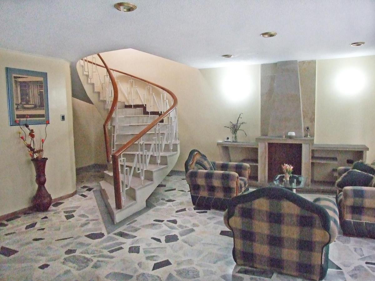 Colisseum Roma House- Campin Simon Bolivar Movistar Embajada Compensar Богота Екстериор снимка